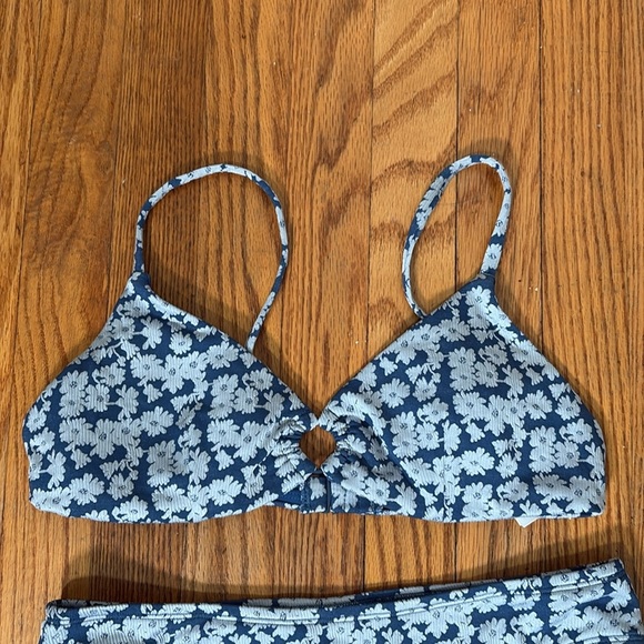 Andie Bikini Set Bonita Top Bikini Bottom Denim Floral size Small NWOT - Picture 2 of 9